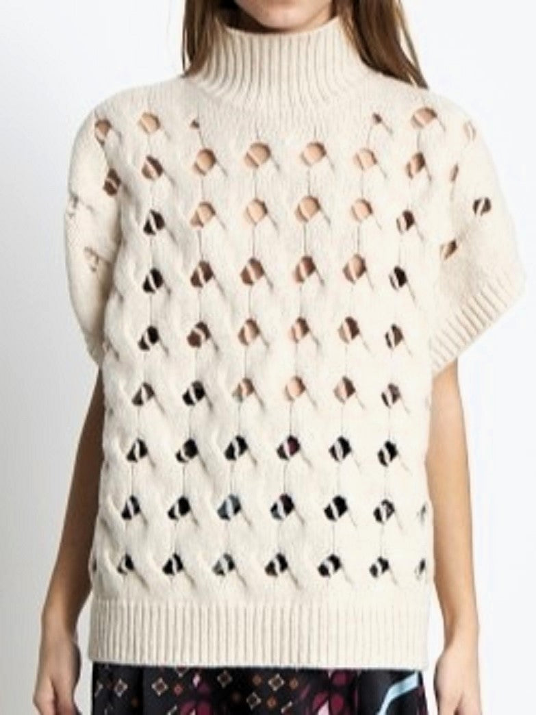 Knitted vest with hole pattern