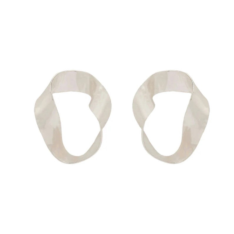 Onda Stud earrings